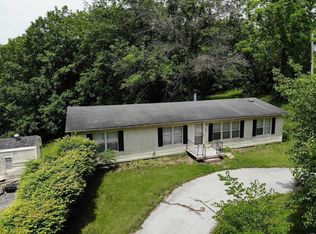 16742 Oak Bridge Rd, Brighton, IL 62012