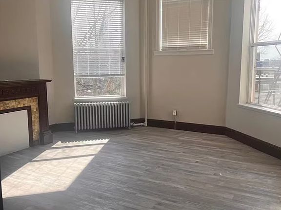 5th image of 2112 Auburn Ave #4