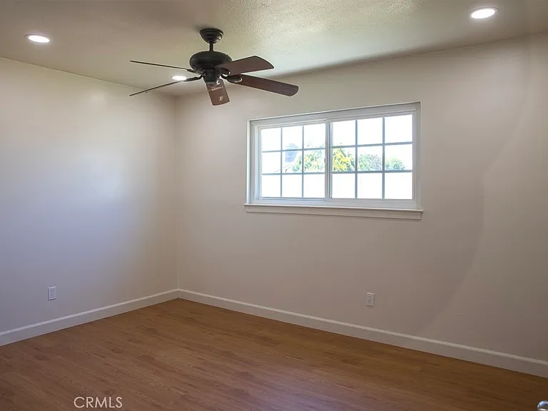 10740 Coloma St — Photo 12