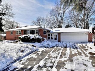 460 Andrus Rd, Downers Grove, IL 60516