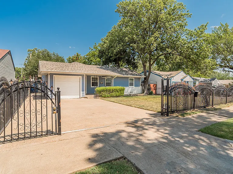 3039 Grayson Dr — Photo 2