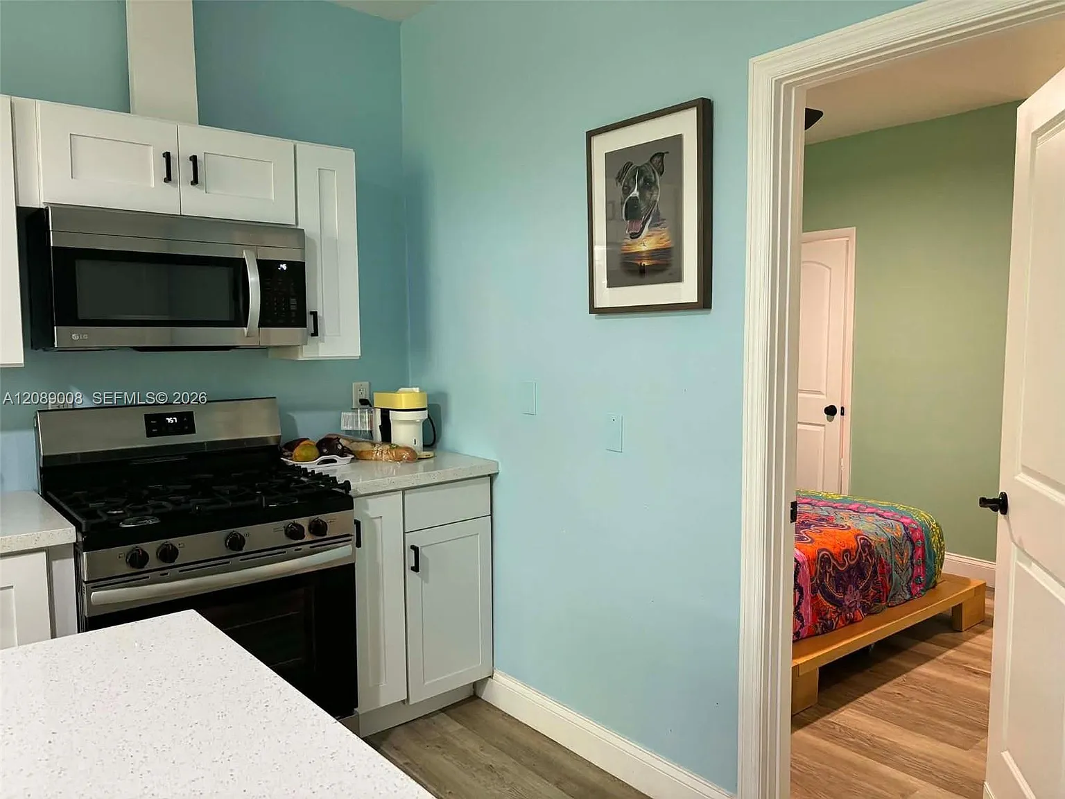 The Anton Condo — Photo 3
