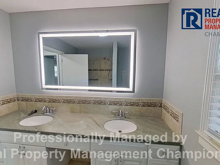 639 N College Rd — Photo 17