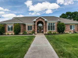 10290 Timothy St, Dubuque, IA 52003