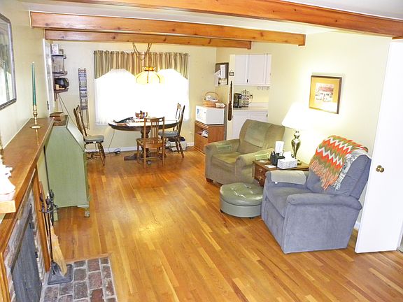 3rd image of 2408 Chilham Pl