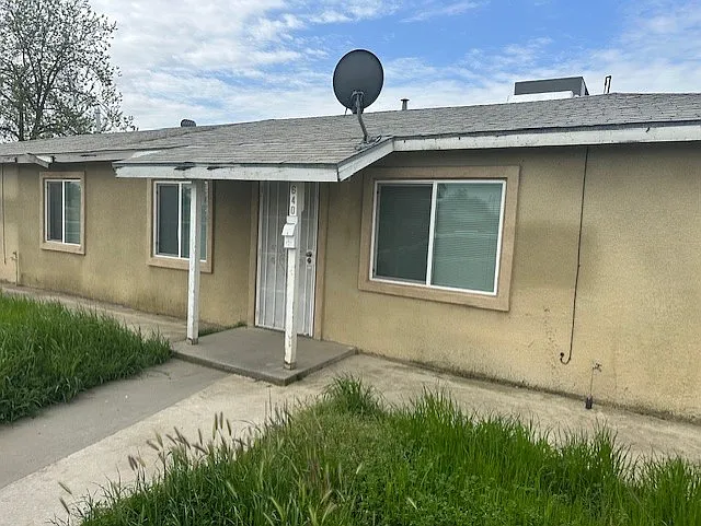 640 S 6th St photo 1
