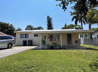 724 SW 2nd Ave, Hallandale Beach, FL 33009