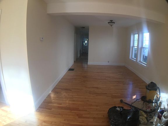 3rd image of 55 Woods Avenue # Second Floor
