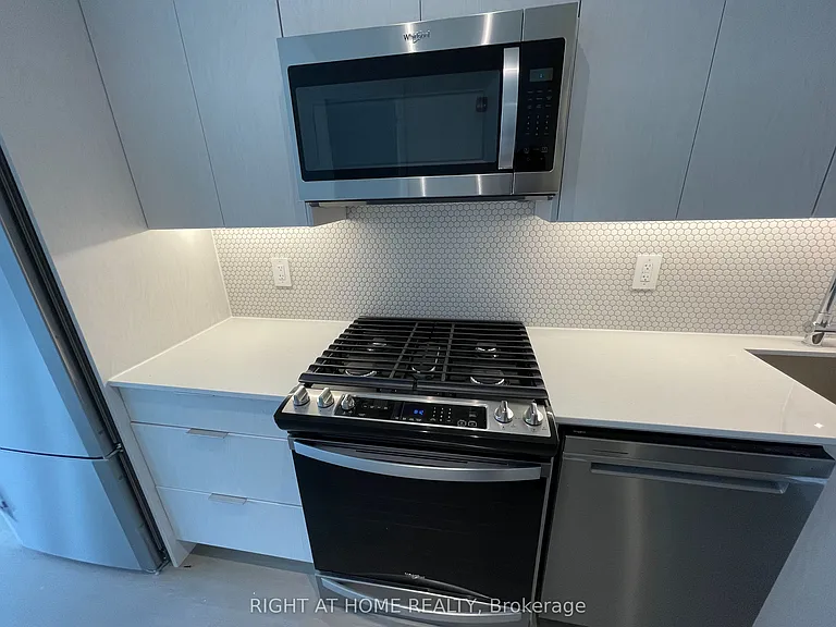 495 Logan Ave #412 — Photo 21