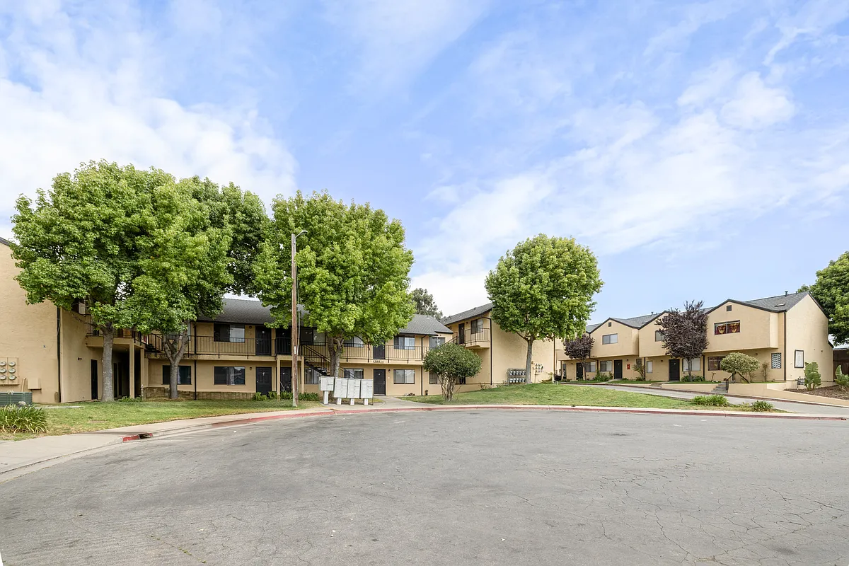Building Photo - The Gables Apartments