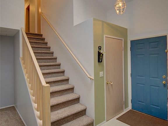 3rd image of 7617 39th Ave SE