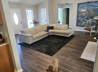 110 N Lyndsey Point, Seneca, SC 29672