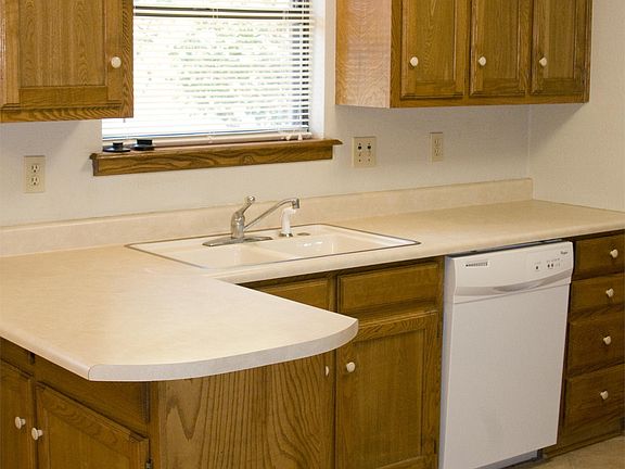 4th image of 111 Briarwood