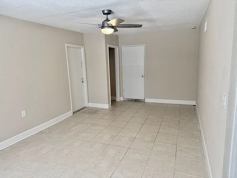 1819 E Fairbanks St — Photo 9
