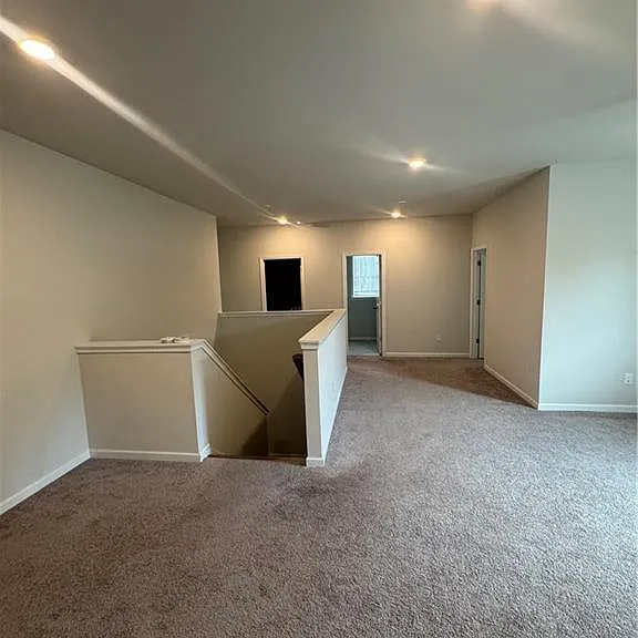 719 Saffron Blvd — Photo 10