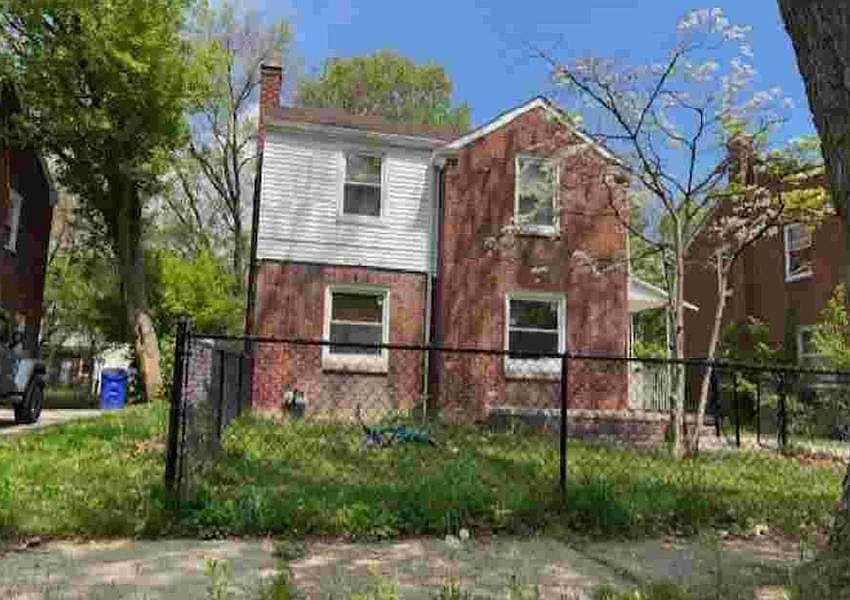 1st image of 17189 Munich St