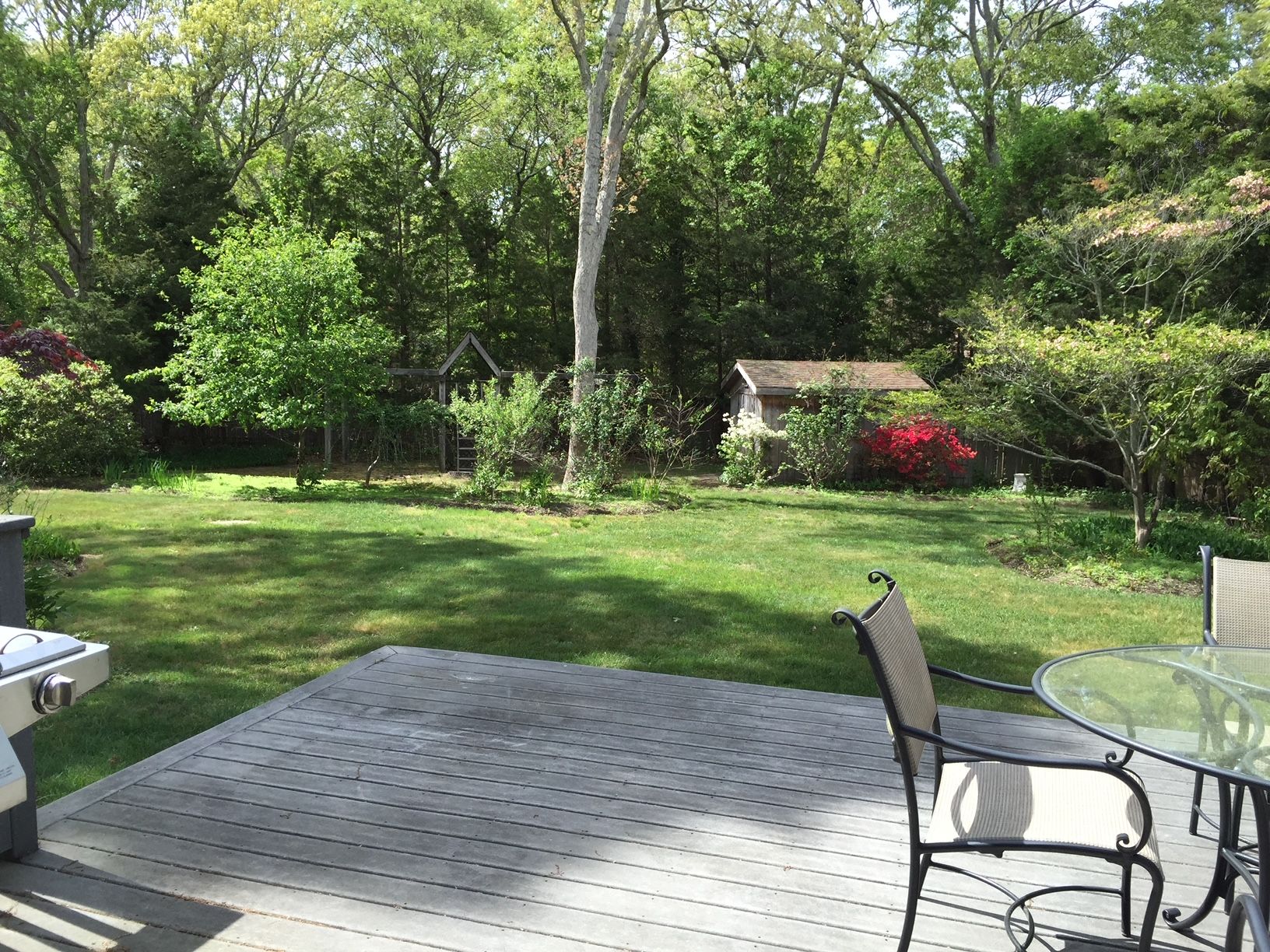 79 Manor Ln S, East Hampton, NY 11937 Out East