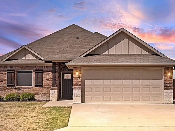 411 Mesa Dr, Lone Oak, TX 75453