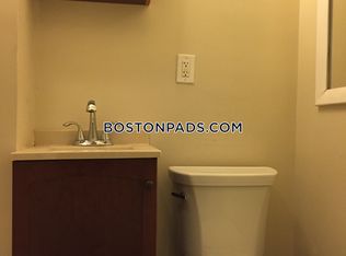 65 Holworthy St #1ST, Cambridge, MA 02138