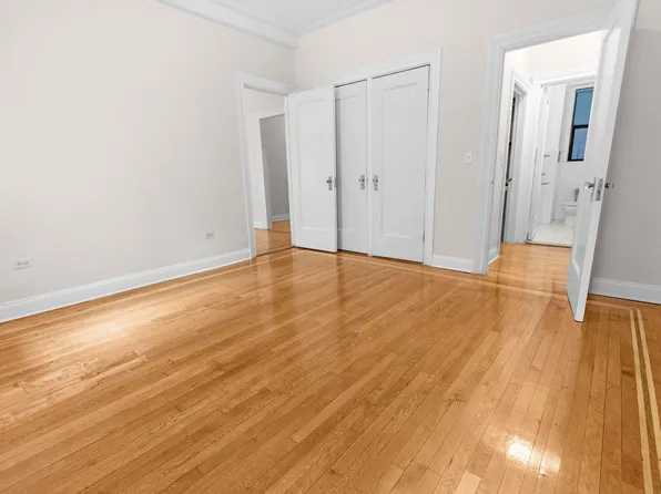 740 West End Avenue image 9 of 15