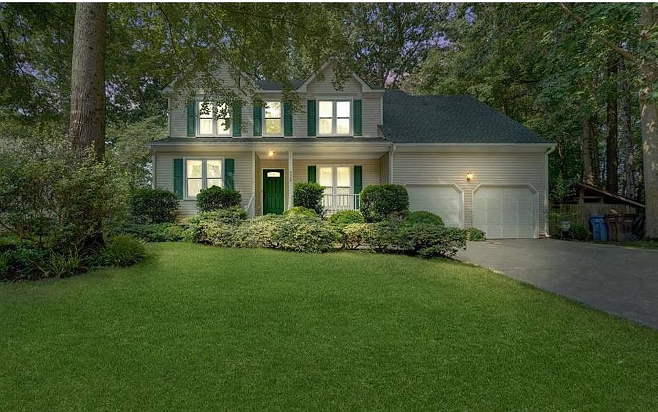 1st image of 928 Larkspur Ln