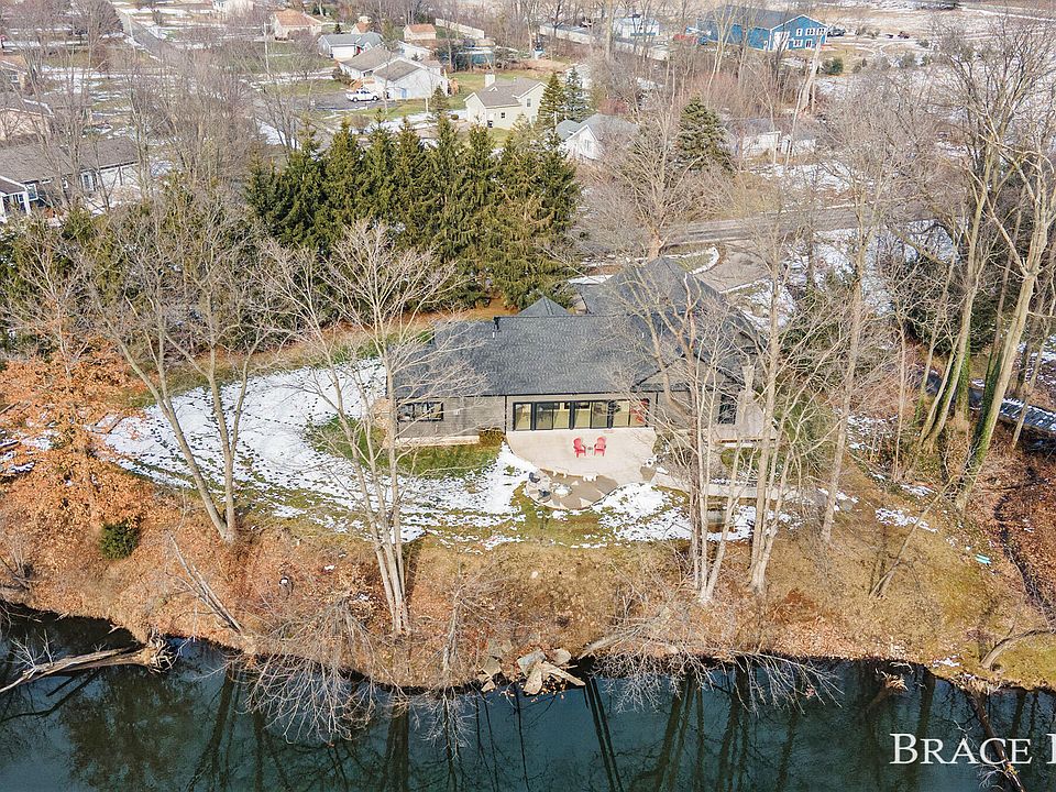 8695 W Parmalee Rd, Middleville, MI 49333 Zillow