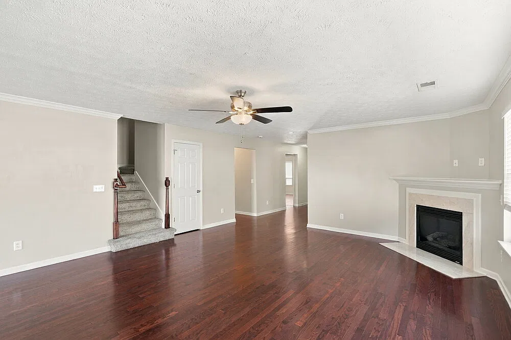 3 bed, 2.0 bath, 1807 sqft, $2,005 — Photo 4
