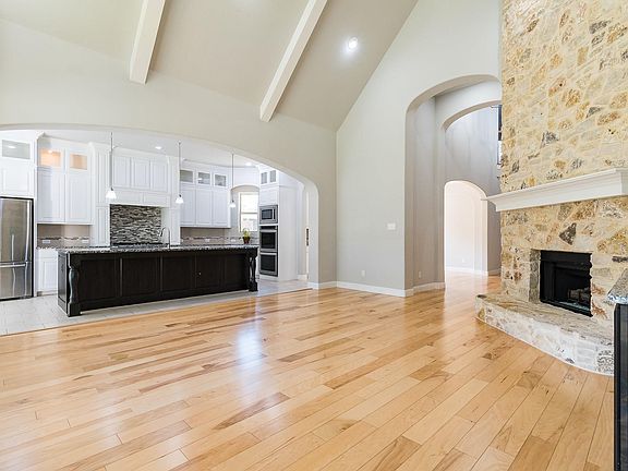 5th image of 10004 Broiles Ln