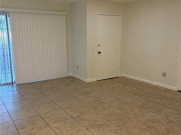 2727 Tropicana Dr #2727 — Photo 12