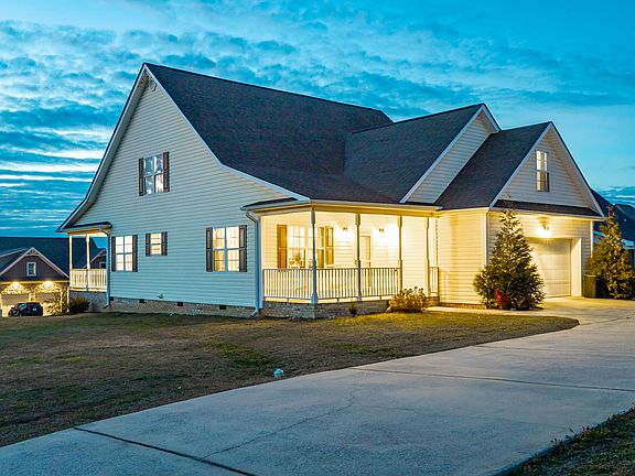 3rd image of 190 Sycamore Dr