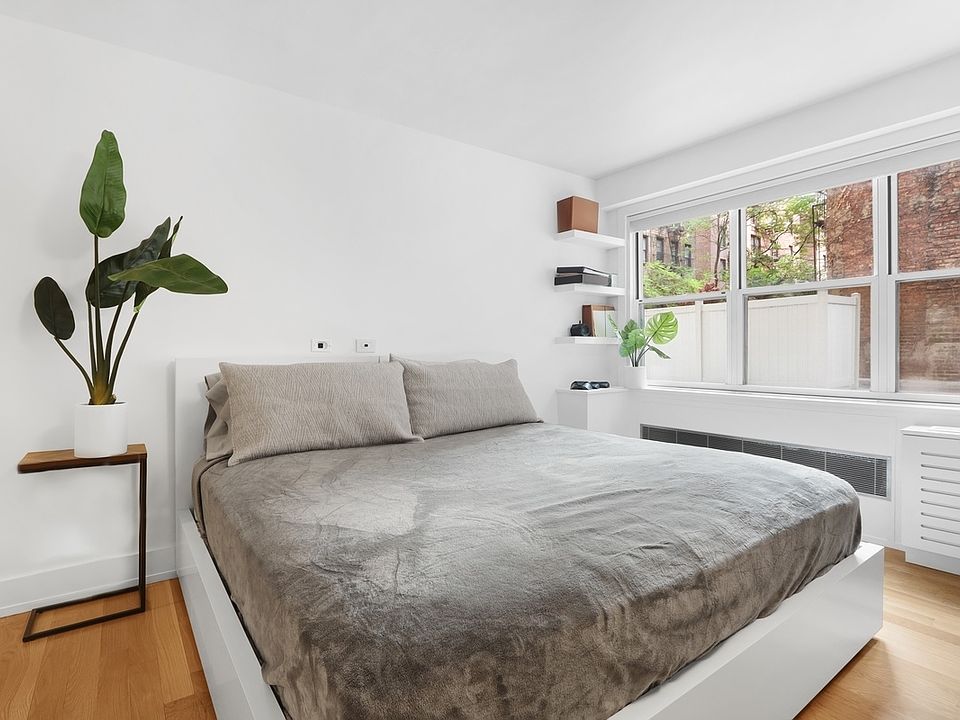 1st image of 300 E 71st St APT 2D