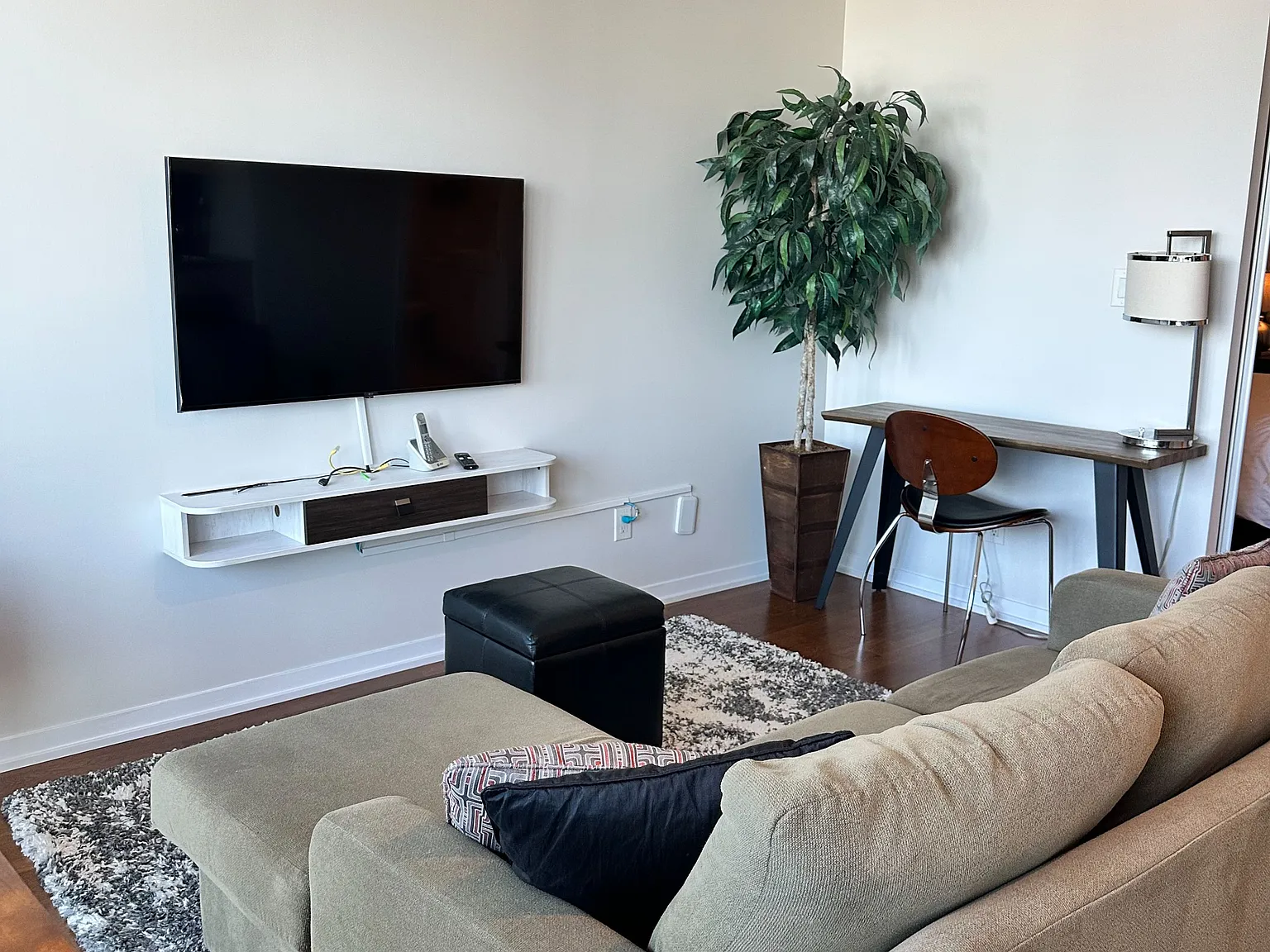 1 bed, $2,995 — Photo 4