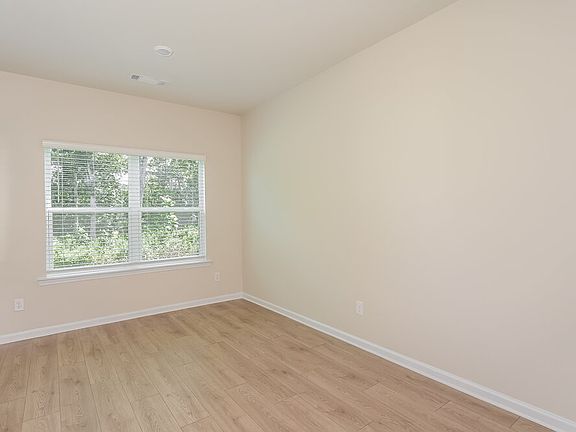 5th image of 287 Bluegill Dr