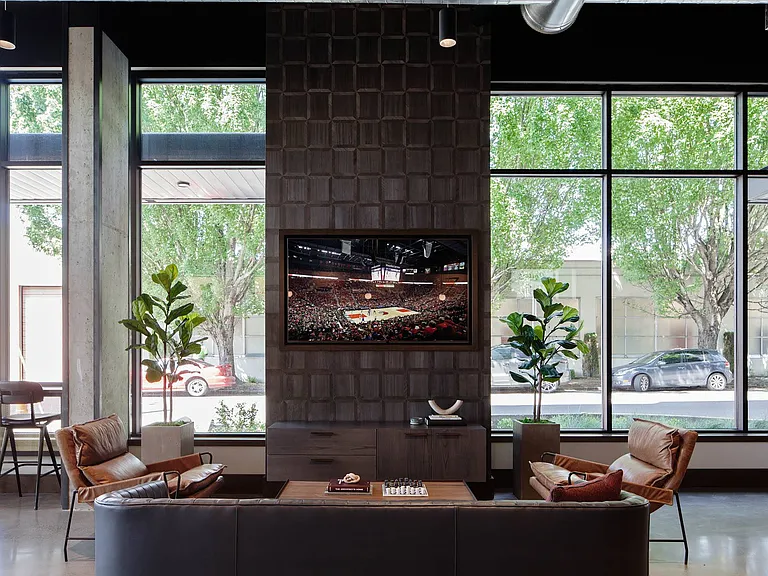 Sports Lounge