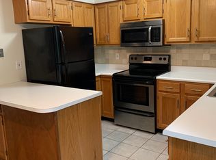 1849 Springvale Dr, Crown Point, IN 46307