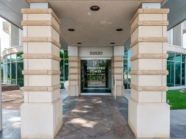5900 Mosteller Dr #133 — Photo 1