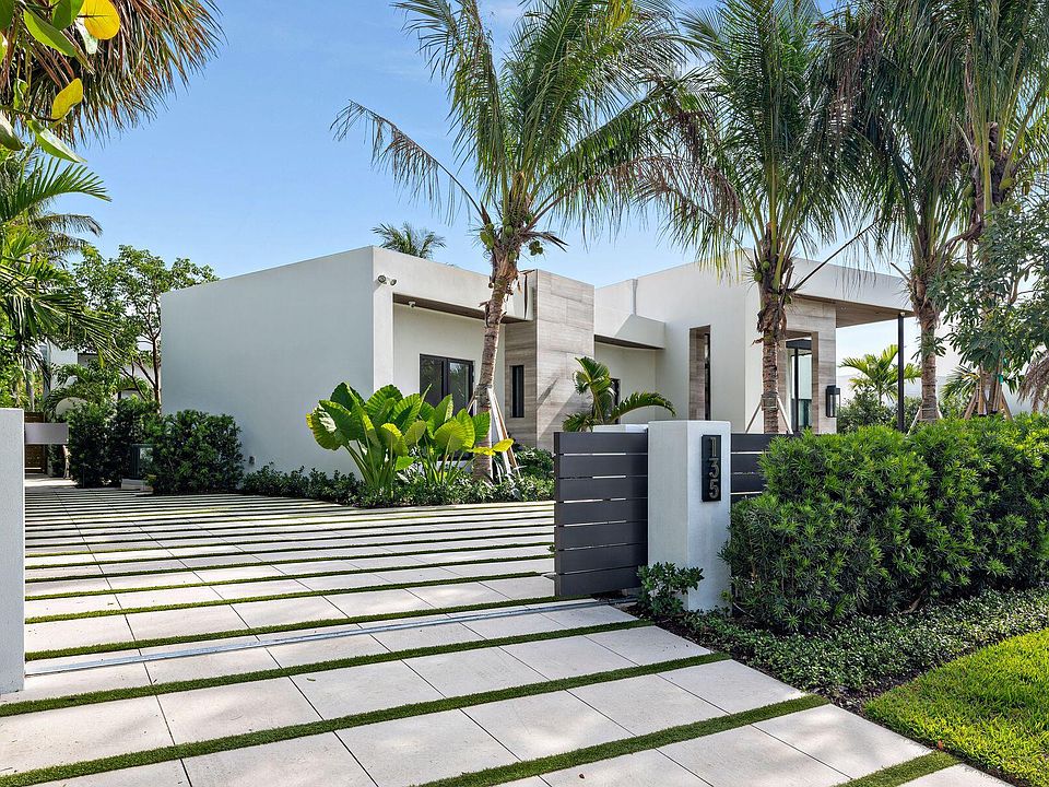 1st image of 135 Churchill Rd