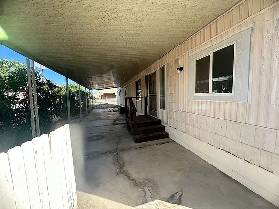 3rd image of 905 Terrace Dr