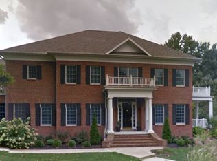 68 Greencroft Dr, Champaign, IL 61821
