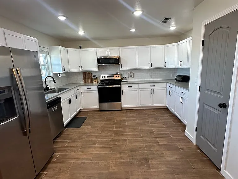 2405 Joes Ln — Photo 9