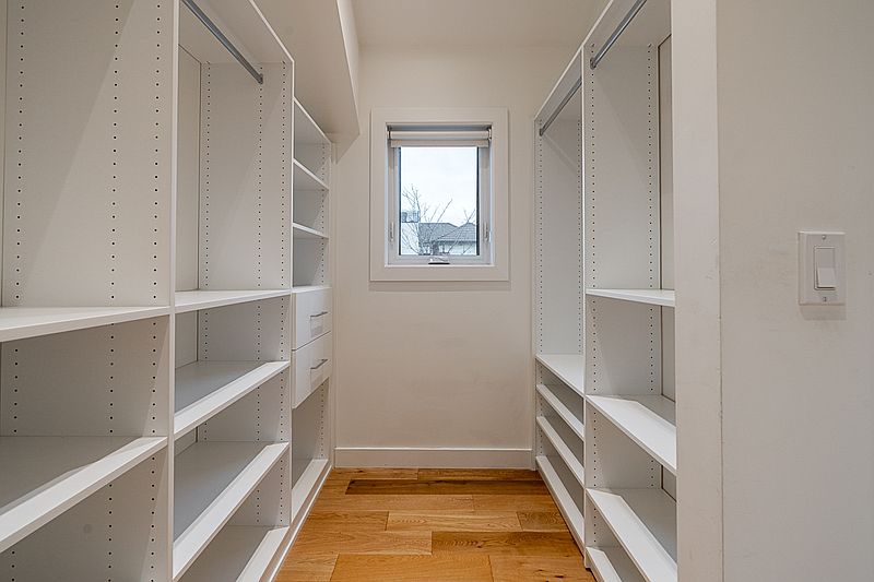 Vancouver House for rent - 5 Bedrooms — photo 36
