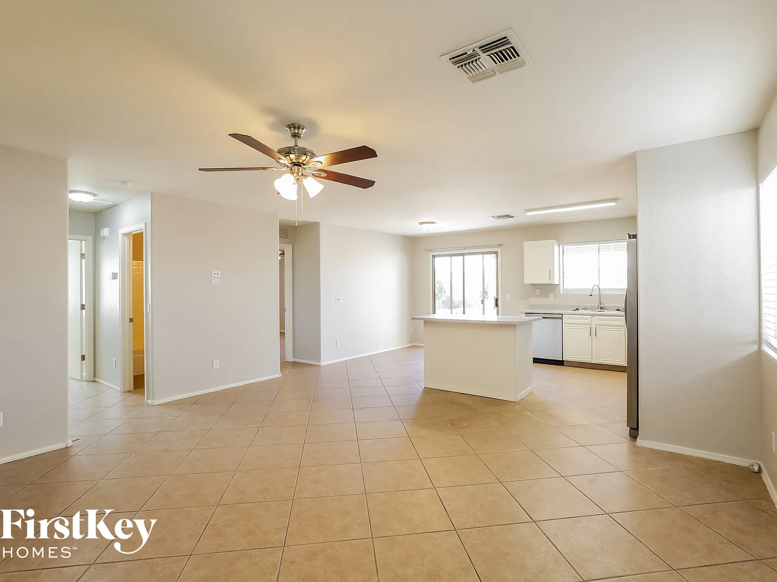 3 bed, 2.0 bath, 1113 sqft, $1,650 — Photo 3