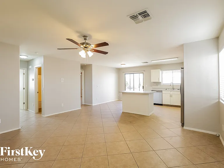 21286 N Duncan Dr — Photo 3