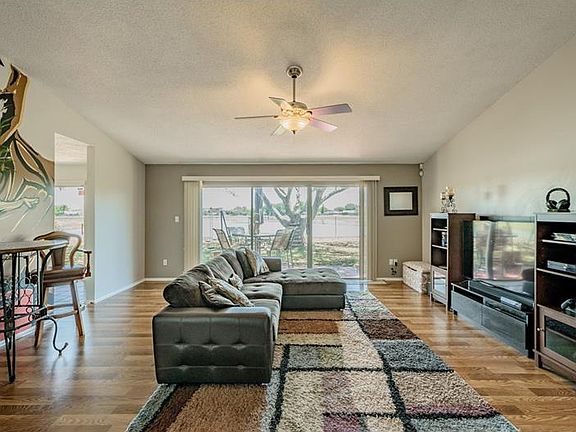 3rd image of 12051 Uracus St