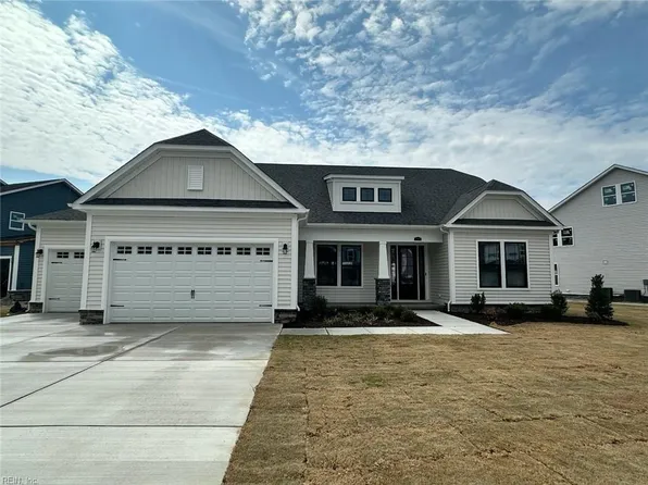 204 Balfour Dr, Suffolk, VA 23435