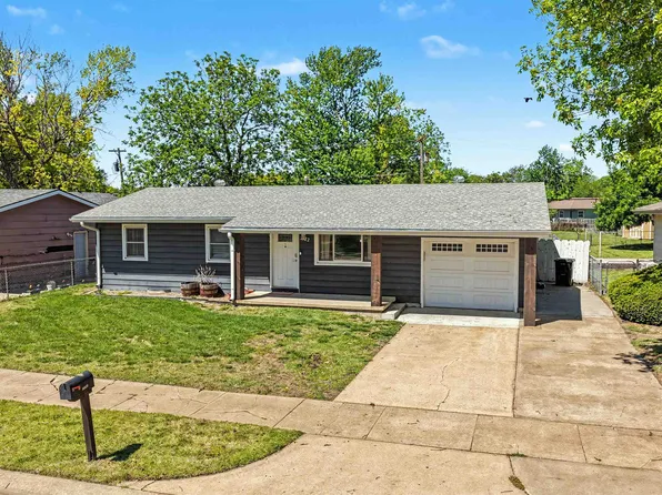 2322 Aurora Ave, Salina, KS 67401