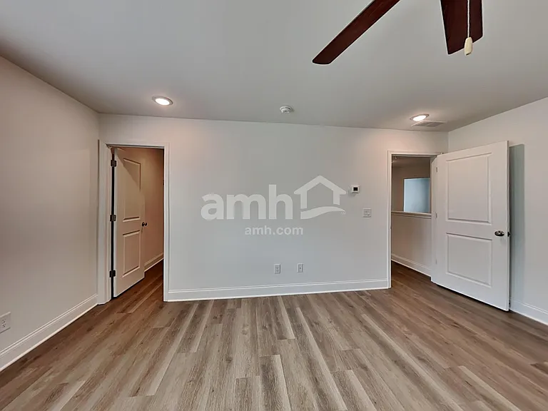 1394 Soapstone Rd — Photo 15