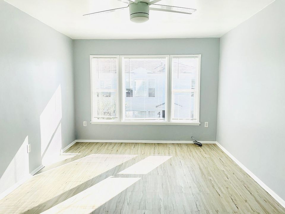 1st image of 4459-4461 N Banner Dr #4