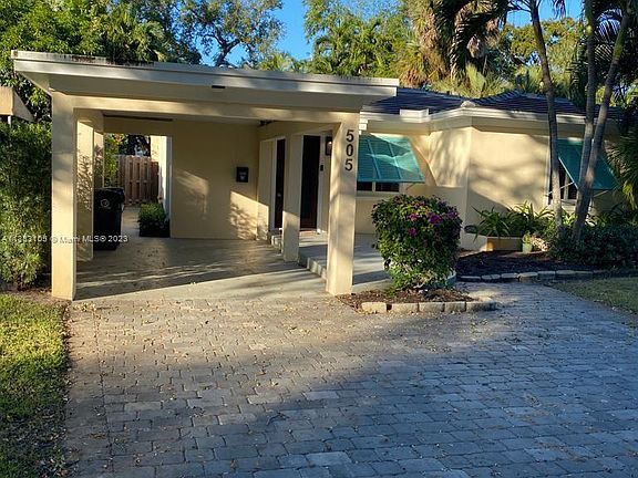 2nd image of 505 SW 12th Ct