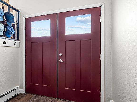 5th image of 564 1/2 Eastmoor Dr